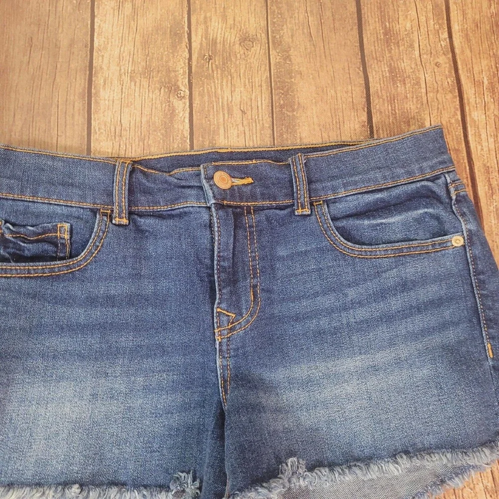 Old Navy Womens Shorts Blue 4 Boyfriend Cut Off Mid Rise Raw Hem‎ Denim Distress